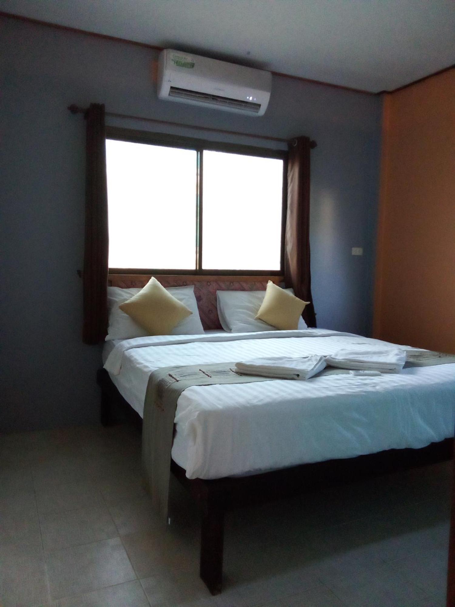 Nin Kantiang Bay Koh Lanta Exterior photo